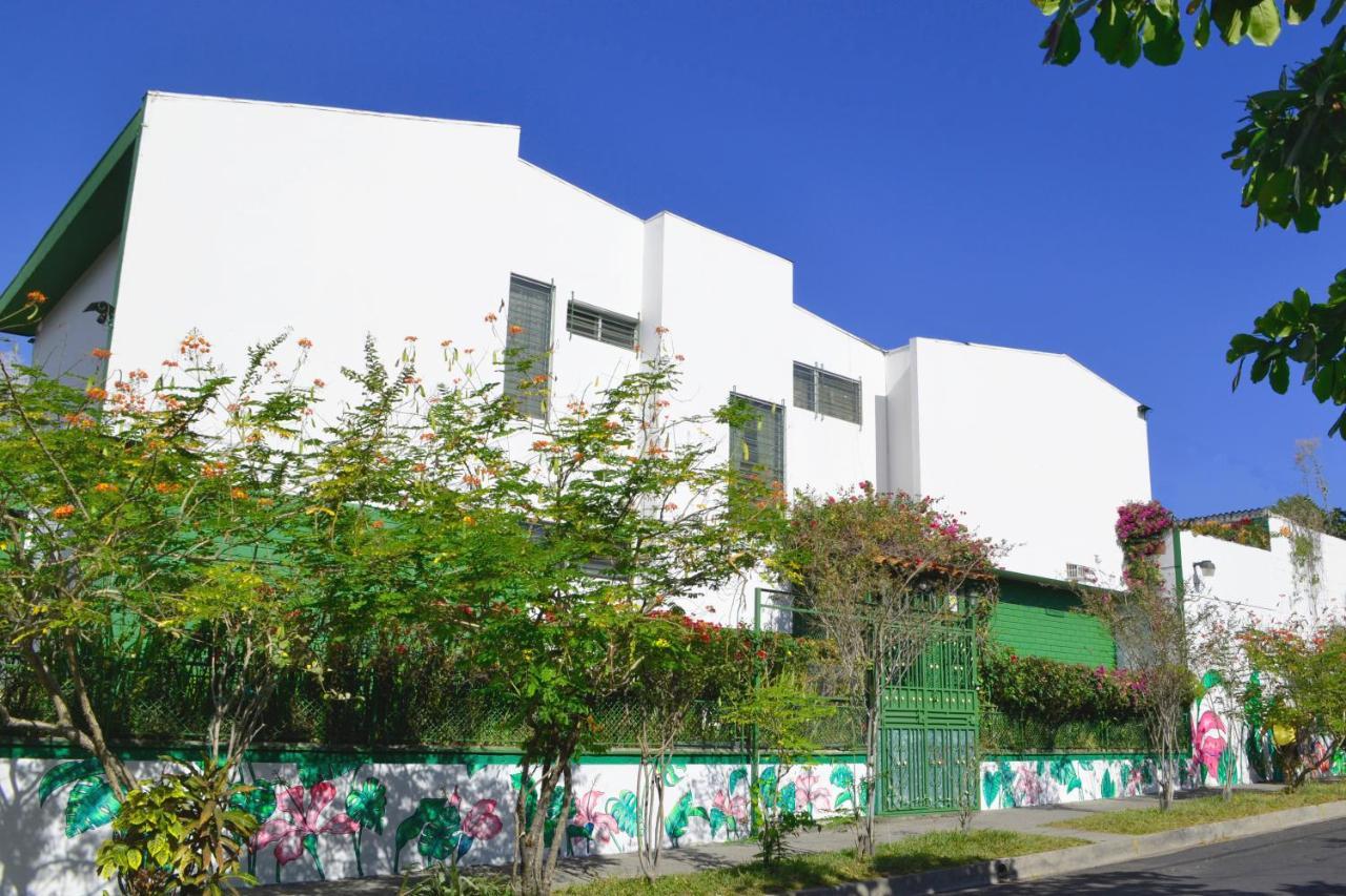 Hotel Oasis San Salvador Kültér fotó
